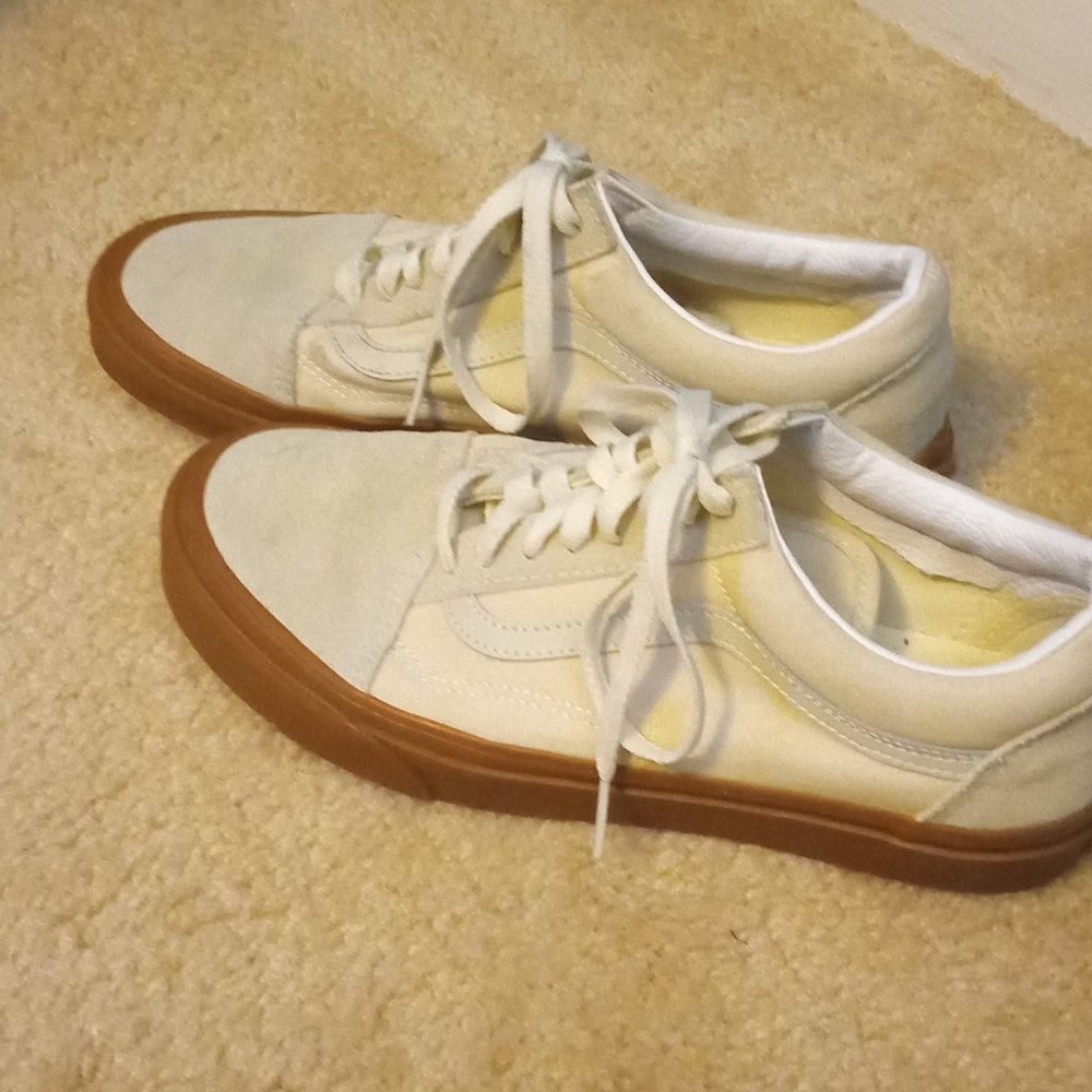 VANS - Picture 3 of 4